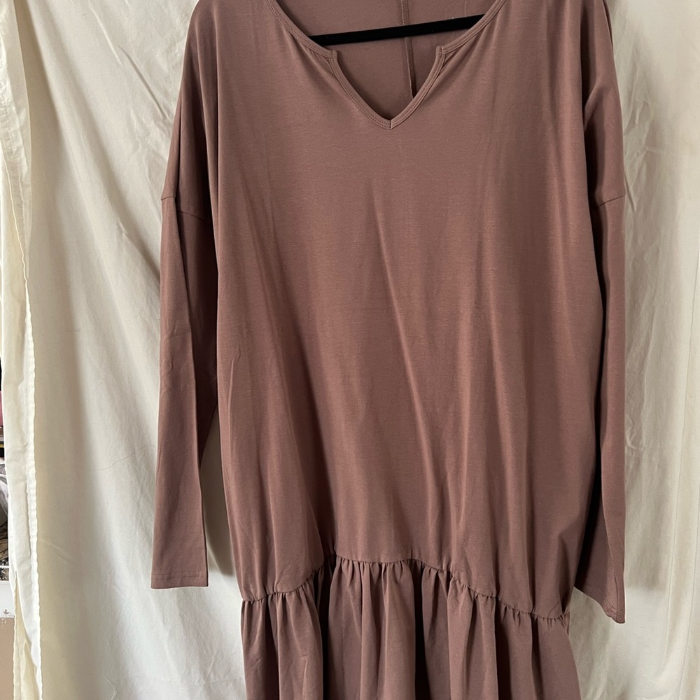 Comfortable and flowy Brown Long Sleeve Dress